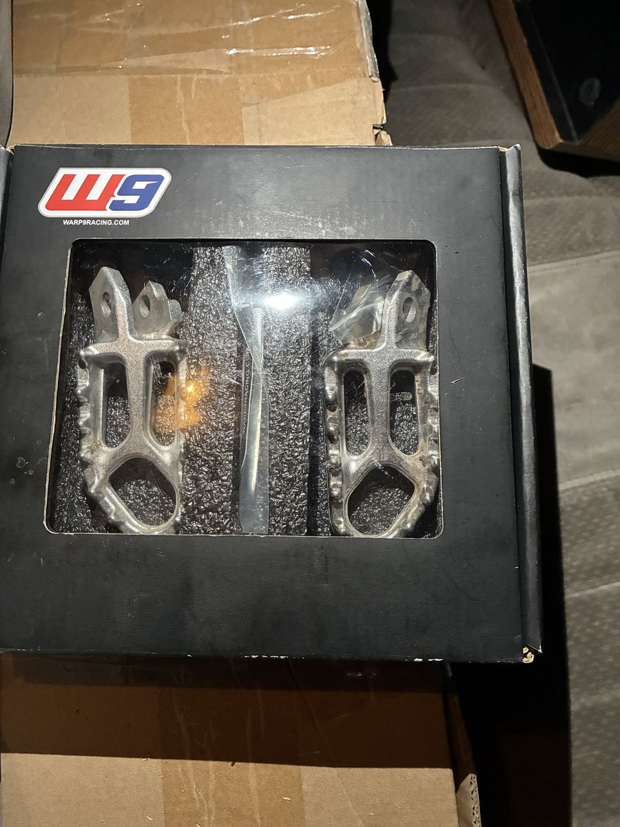 Warp 9 Racing Dirt Bike Footpegs Pegs Set in Original Box