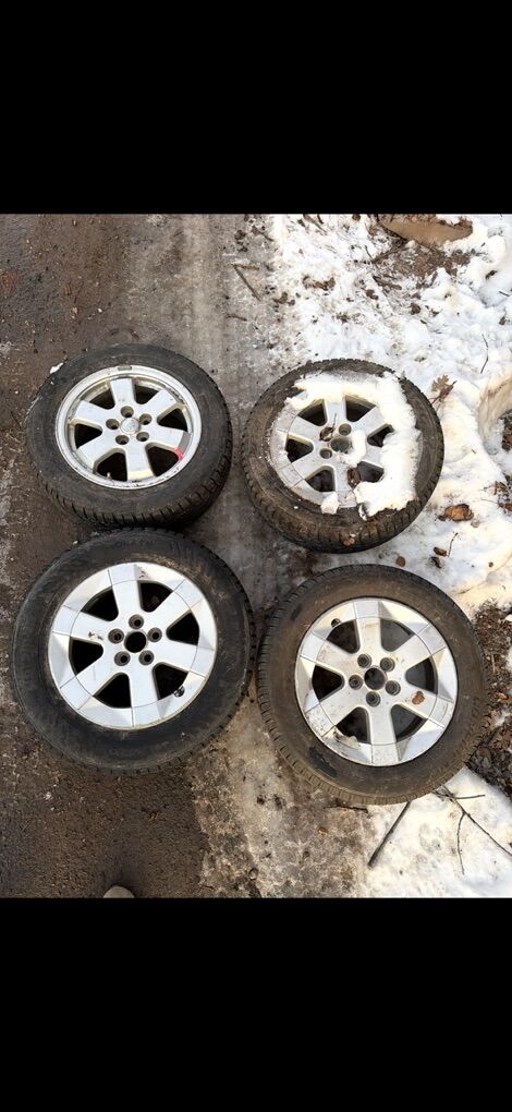 2008 Toyota Prius 4 rims And Tires