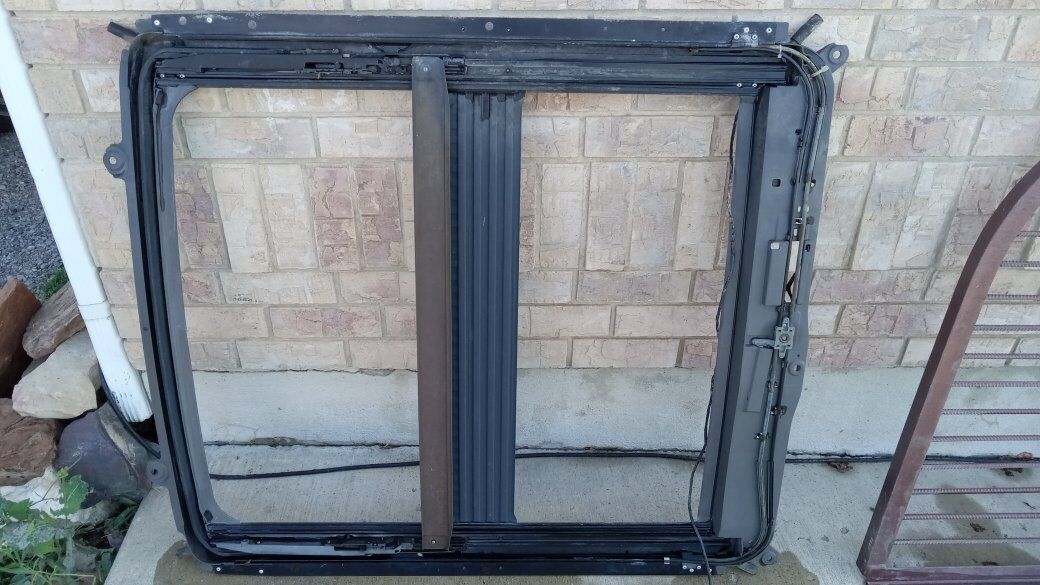 1999 Jeep Grand Cherokee Sunroof Frame & Motor
