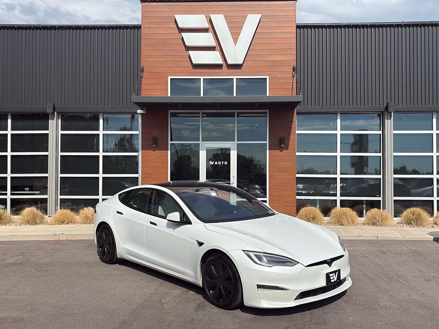 2022 Tesla Model S Plaid