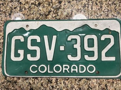 Vintage Colorado License Plate GSV-392 - Green & White Mountain Graphic