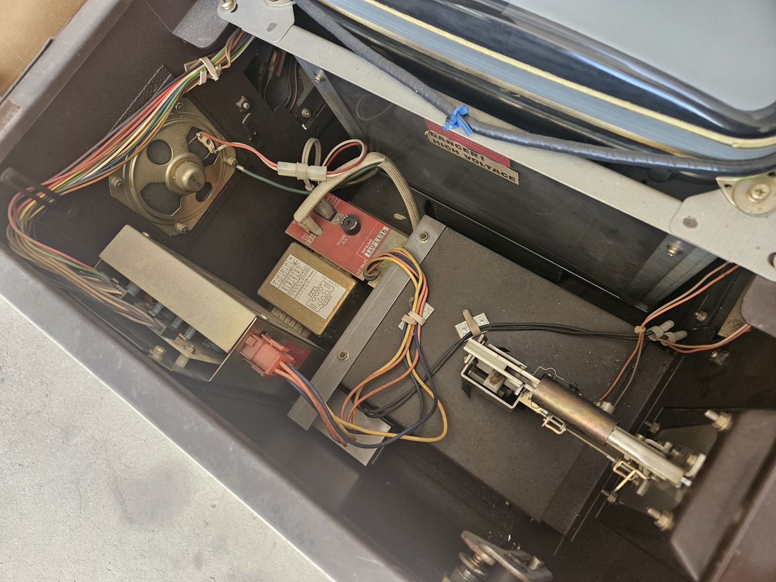 Main image 7