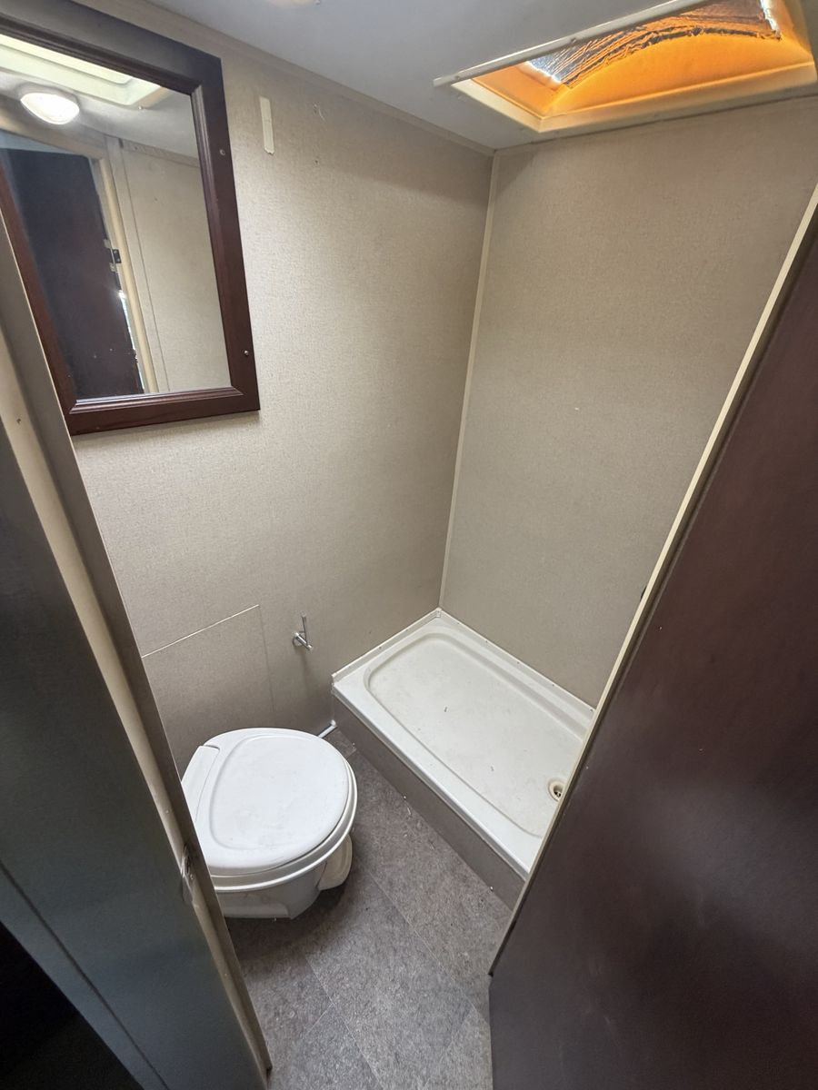 Main image 13