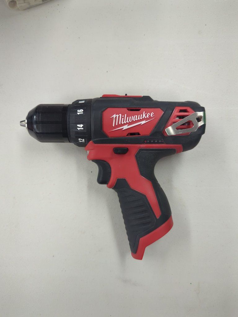 Milwaukee 3/8" Drill/Driver M12