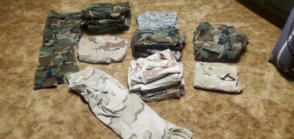 Lot of Size Large Military Camouflage Pants - Woodland, Desert, UCP - 27 pairs