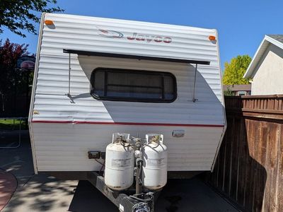Jayco Travel Trailer tandem Bumper Pull - Spacious Interior, Sleeps 4-6, Ready for Your Next Adventure