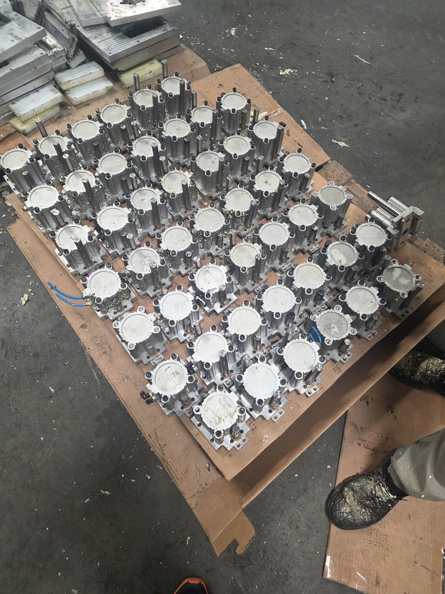 Main image 3