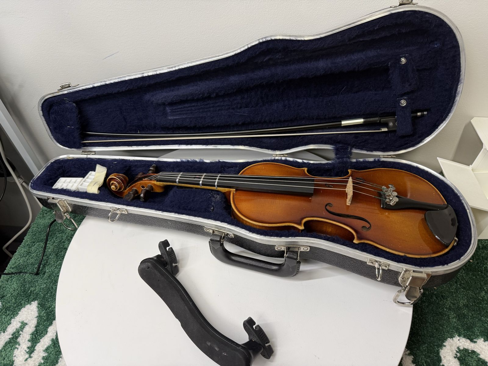 Vintage German E.R. Pfretzschner 1/2 SIZE Violin - 1979 - STRADIVARIUS COPY NICE! With Bow and Case