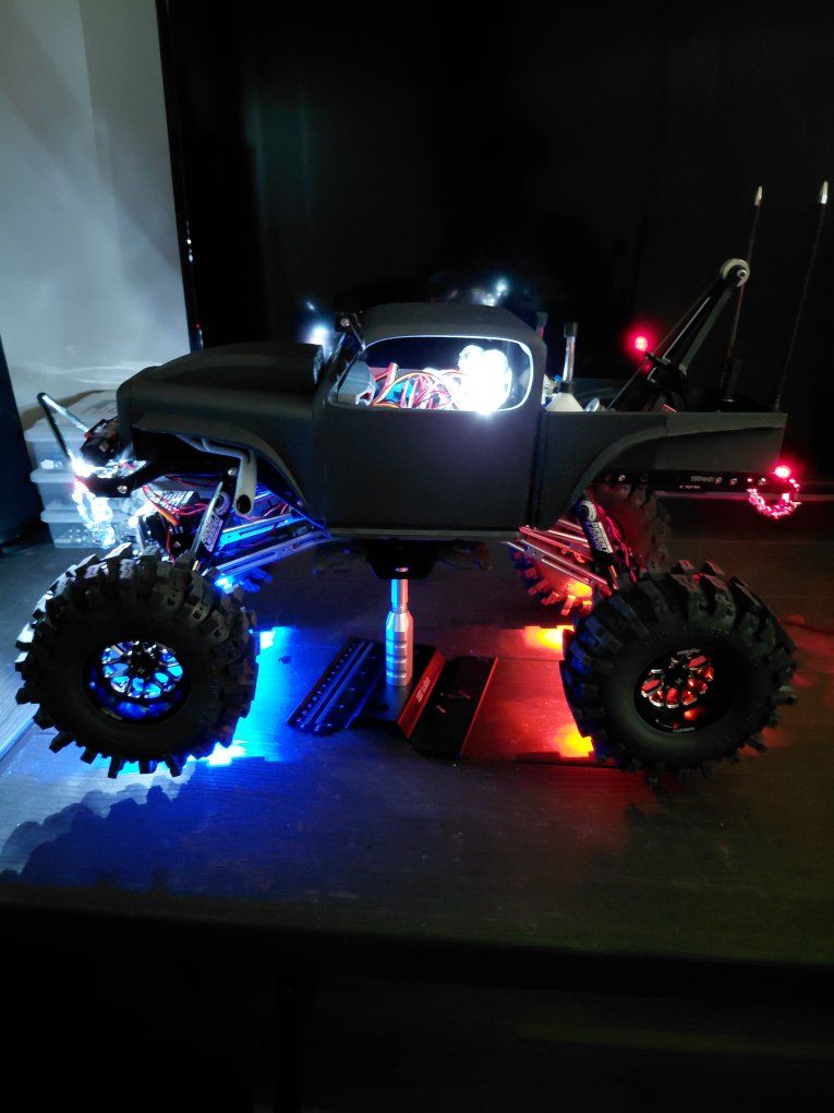 Traxxas Trx4 1/10 Custom RC Crawler named 'Black Betty' with RadioLink RC6GS Controller RTR with batteries and charger