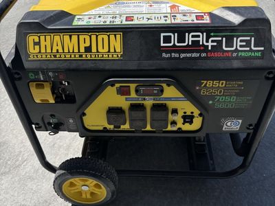 Champion 7850W/6250W Dual Fuel Portable Generator - Gasoline & Propane