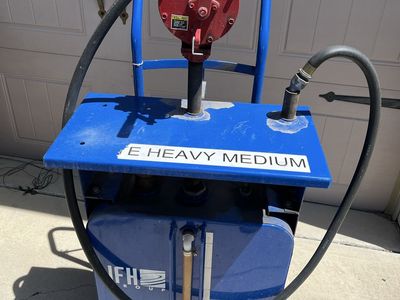 Oil tank and pump