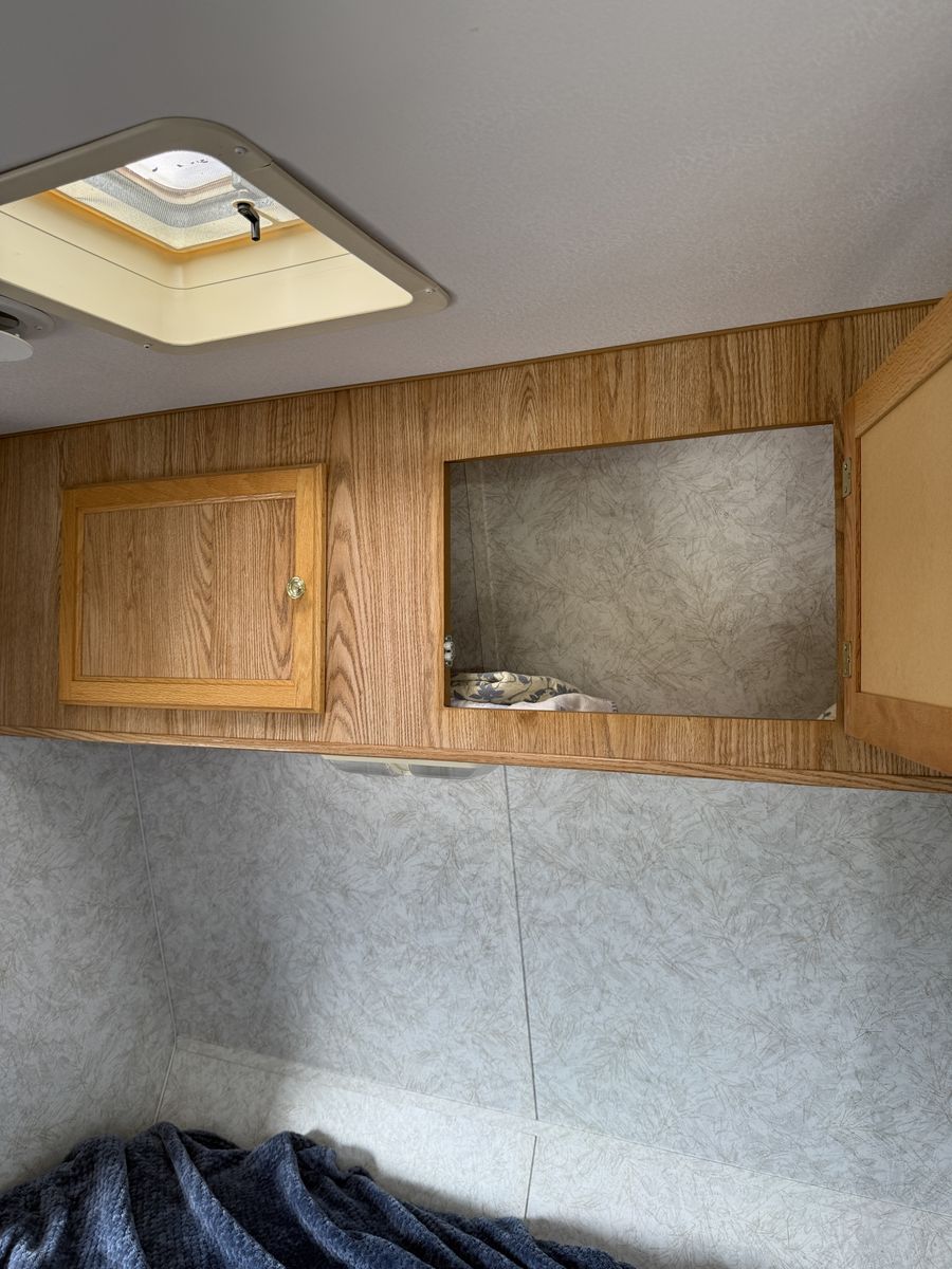 Main image 6