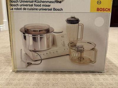 Bosch Universal Kitchen Machine – Mixer + Blender + Attachments