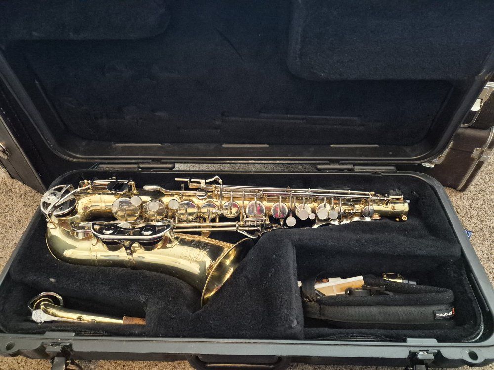 Bundy II Alto Saxophone Sax with Warranty 