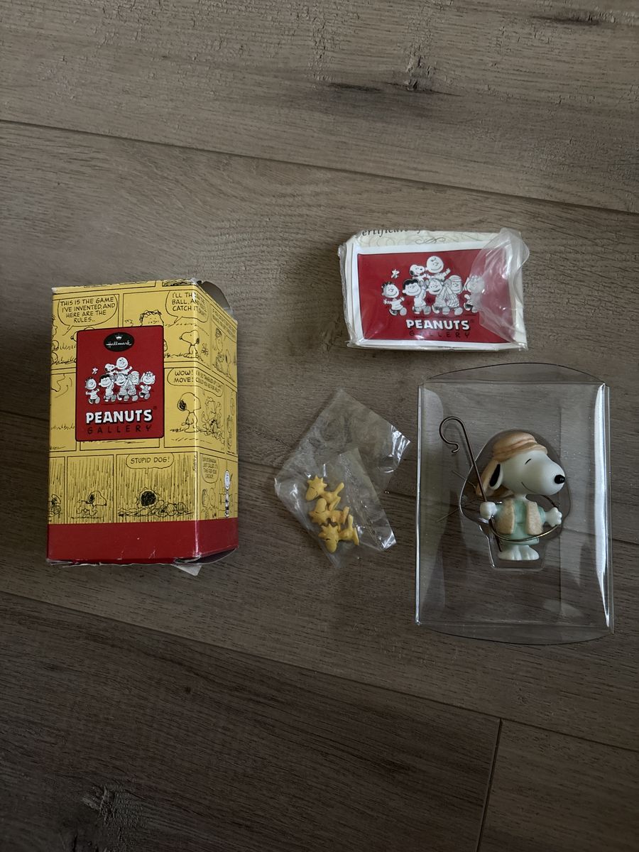Hallmark Peanuts Gallery