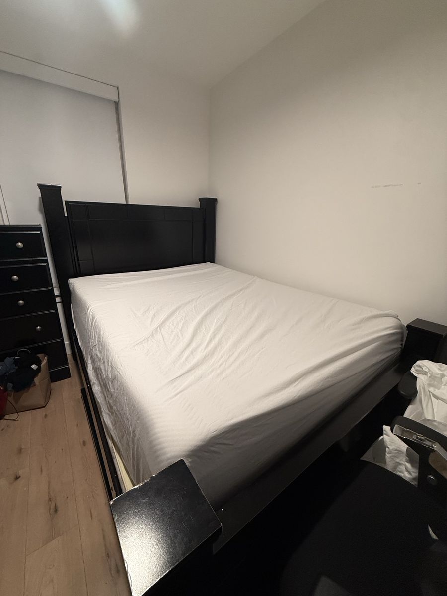 Queen Bedroom Set