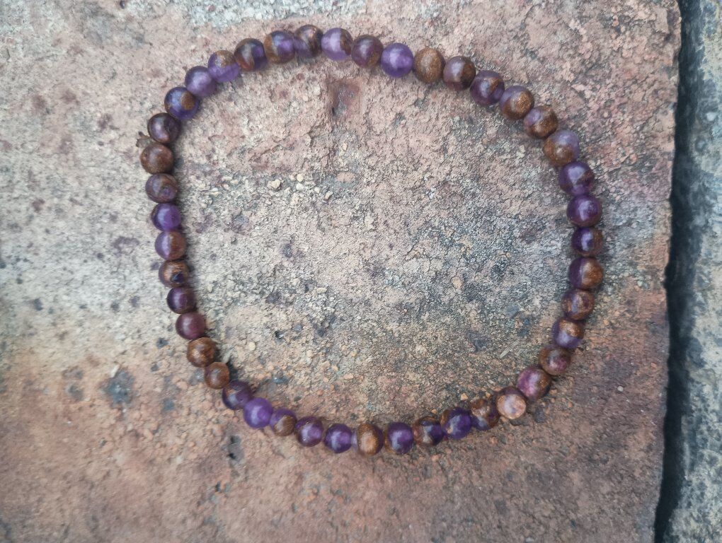 Purple Golden Semi Precious Gem Stone