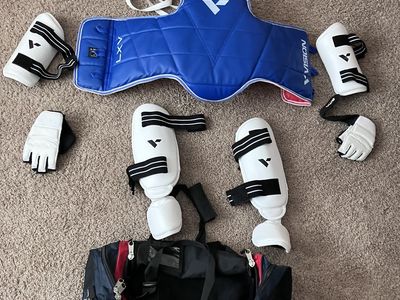 Taekwondo sparing gear adult M