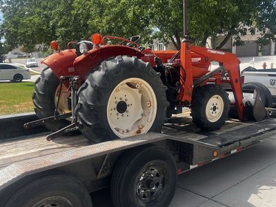 Yanmar 33 hp tractor 4wd with loader