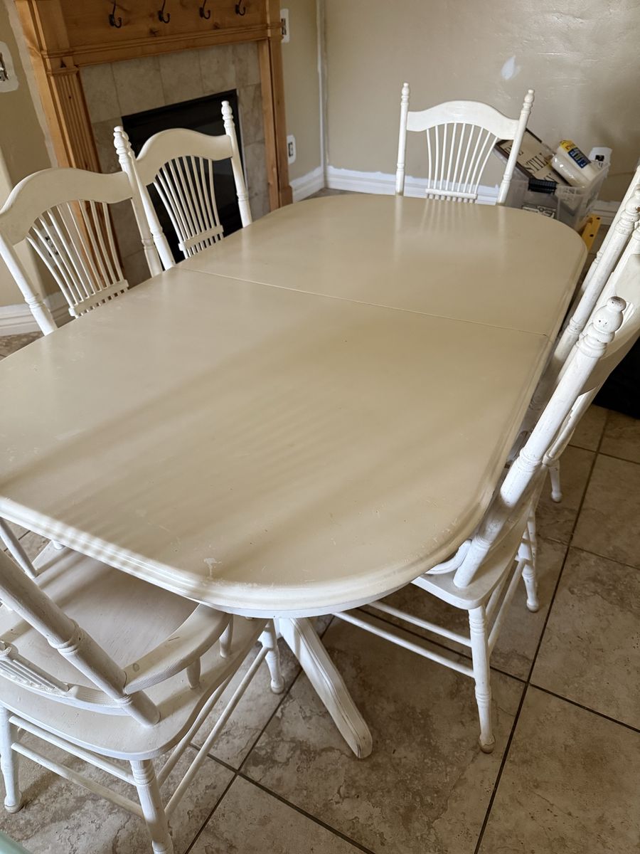 White Dining Table with 6 Chairs, Extendable