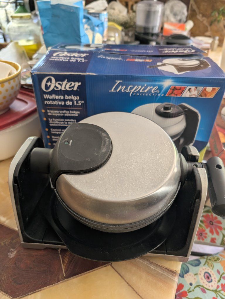 Oster 1.5" Flip Belgian Waffle Maker