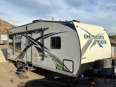 2015 Desert Fox 27FS Toyhauler- Ready to Camp!