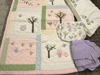 Pottery barn kids Crib Set