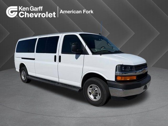 2025 Chevrolet Express 3500 LT