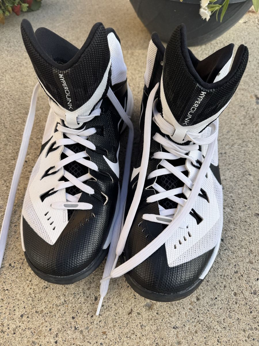 Nike Hyperdunk Basketball Shoes Black/White Size 11 Excellent Condition
