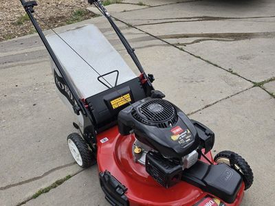 Toro 22" recycler self propelled lawn mower