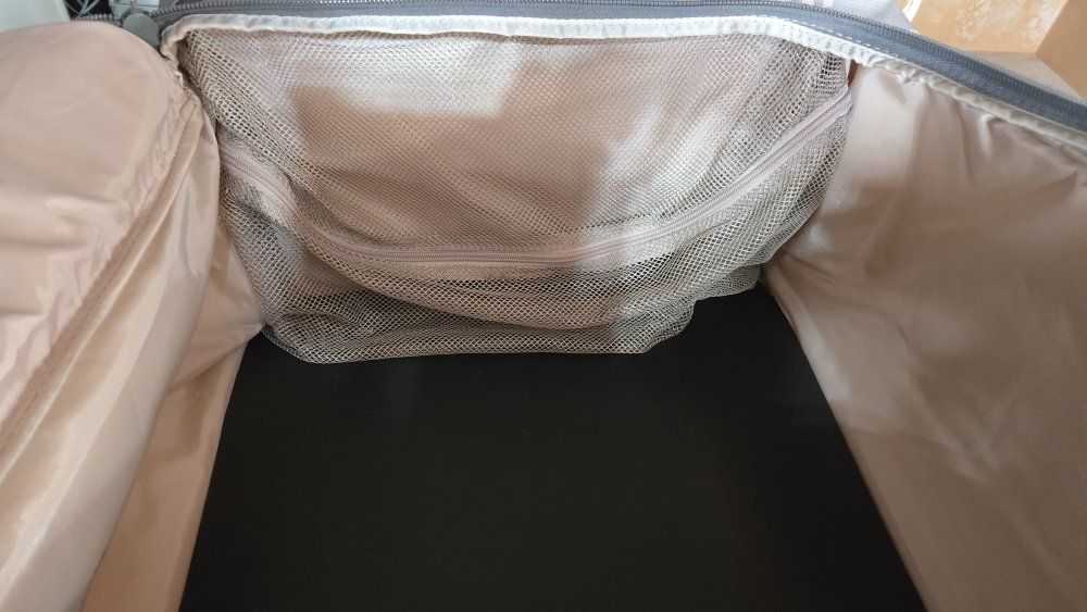 Main image 3