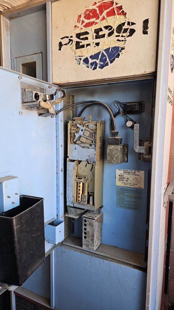 Main image 5