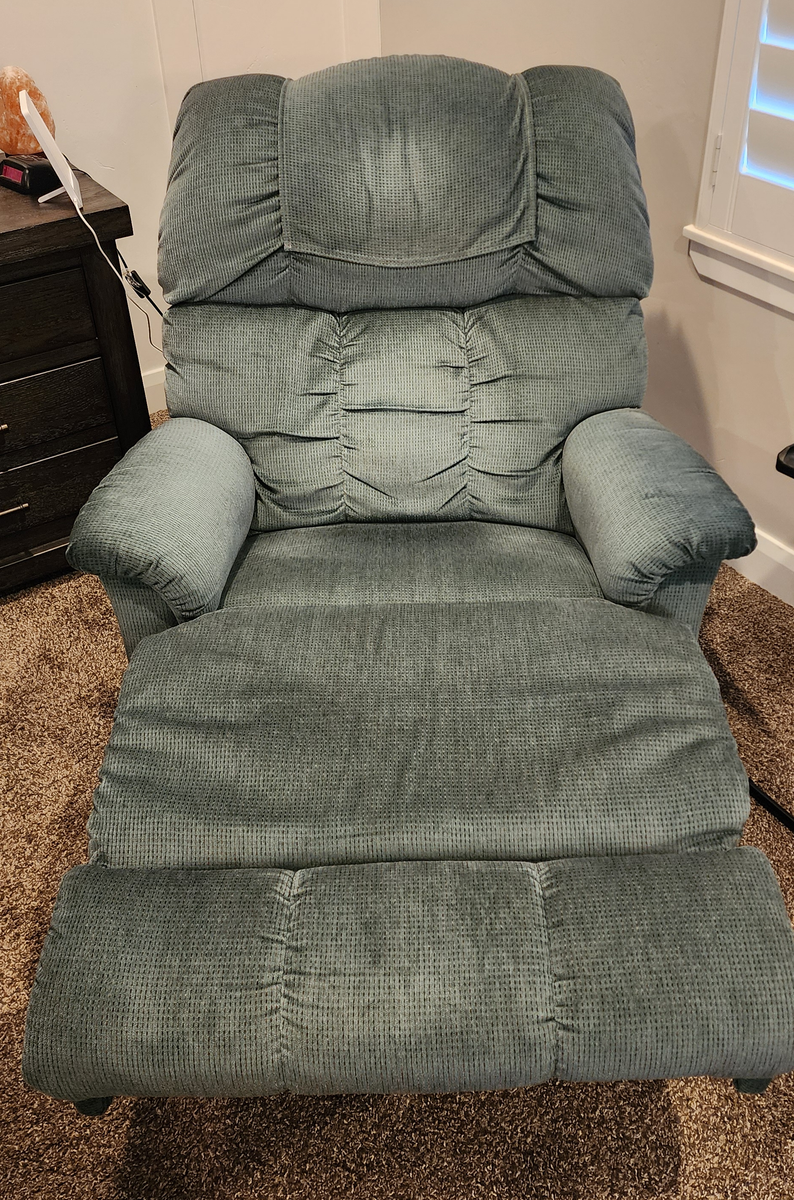 La-Z-Boy Recliner/Rocker on Swivel