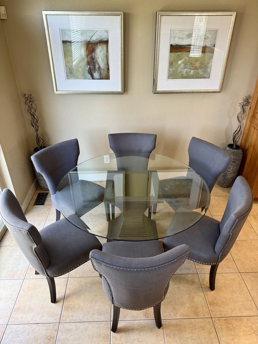 Round table