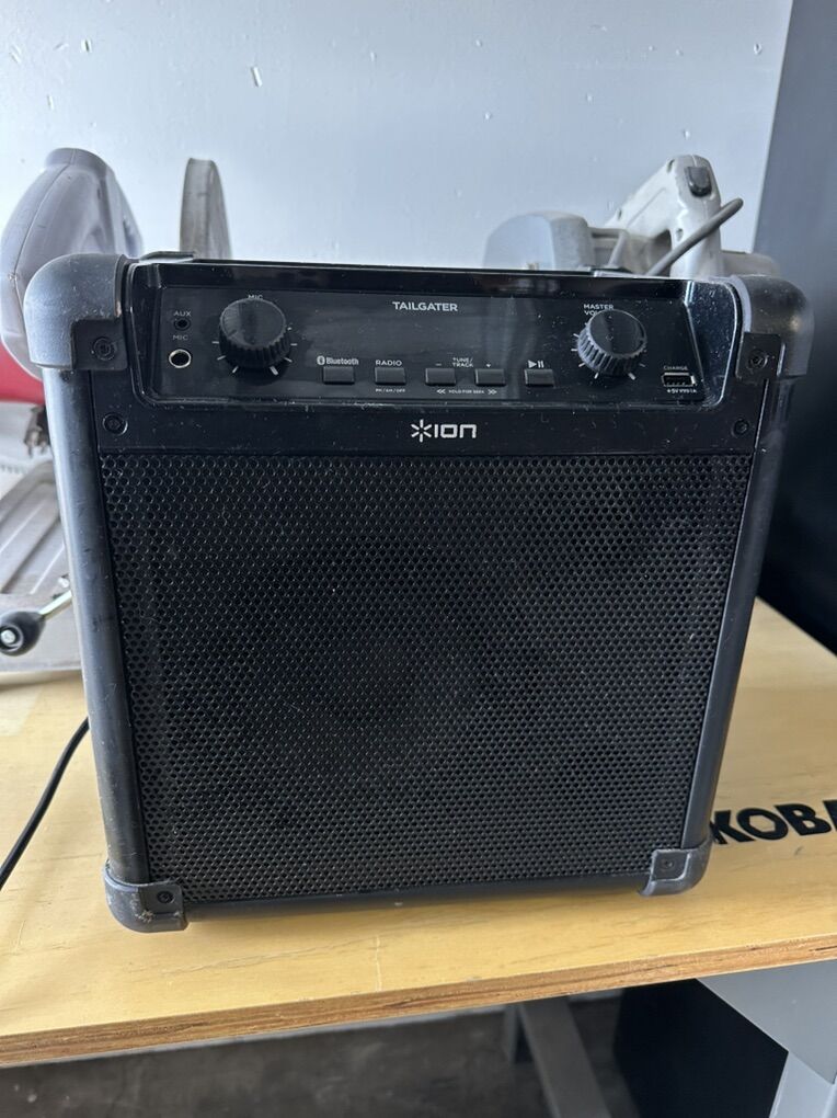 Ion Audio Tailgater Portable Bluetooth Pa Speaker
