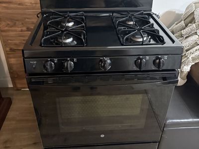 GE Black Gas Stove
