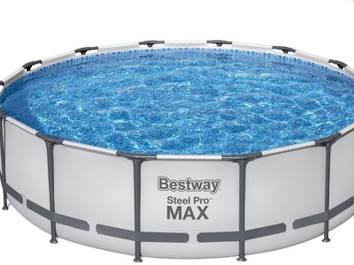 New in Box Bestway: Steel Pro MAX 15' x 42" Above Ground Pool Set