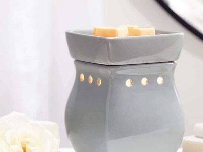 NIB Scentsy Classic Curve Wax Warmer