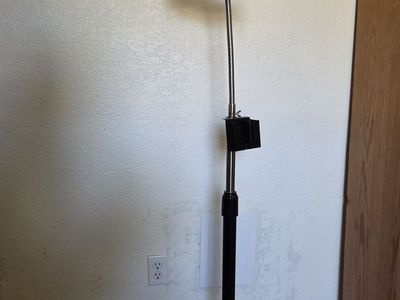 Gooseneck Floor Stand – CTA’s