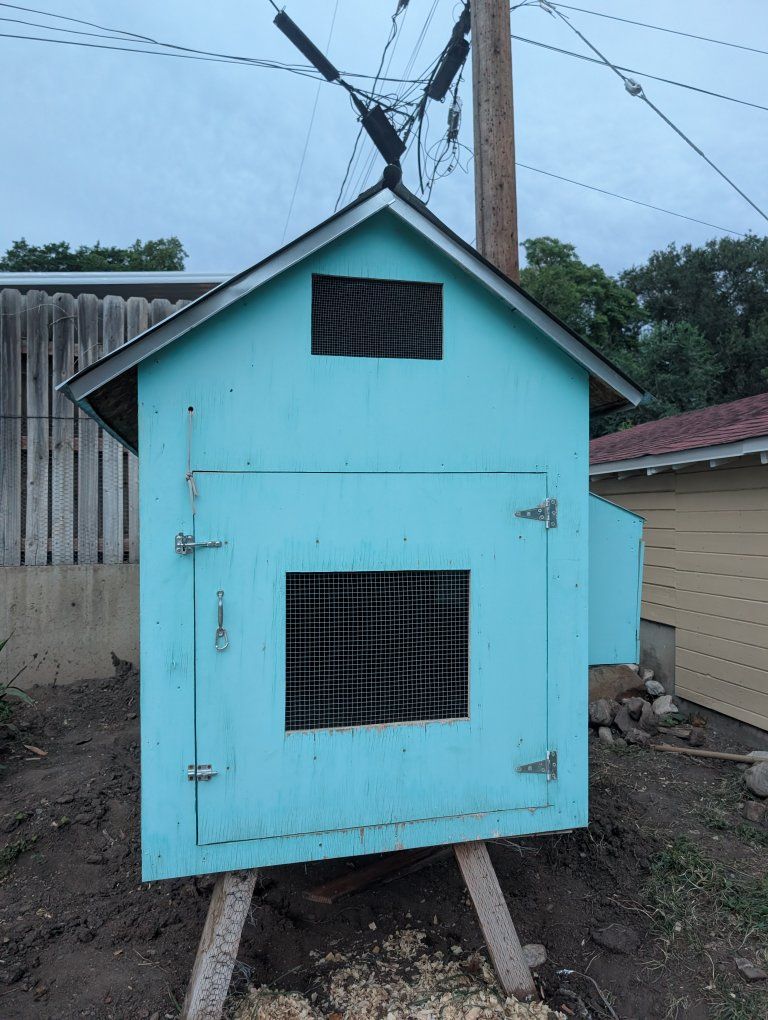 Teal Chicken Coop with Nesting Boxes & Roosting Bars - Great Backyard Addition