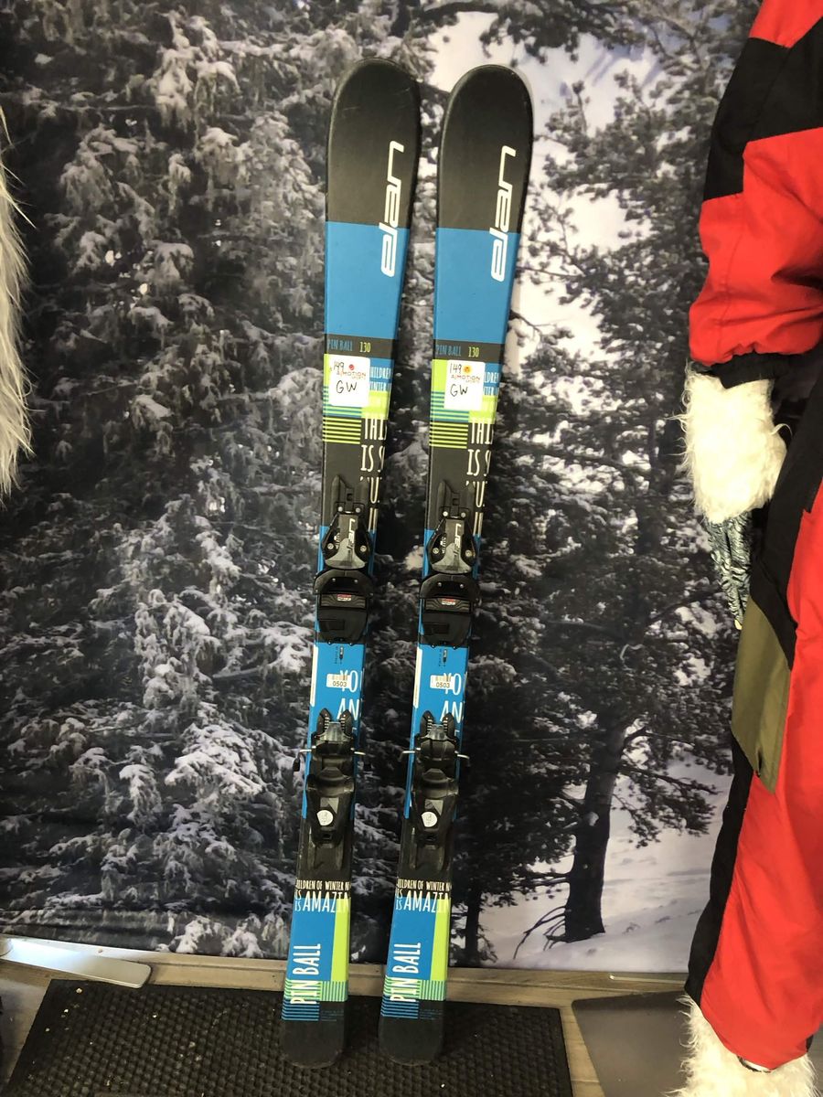 Used Elan Pinball 130cm Jr Skis w/ Elan EL 4.5 AC Demo Binding
