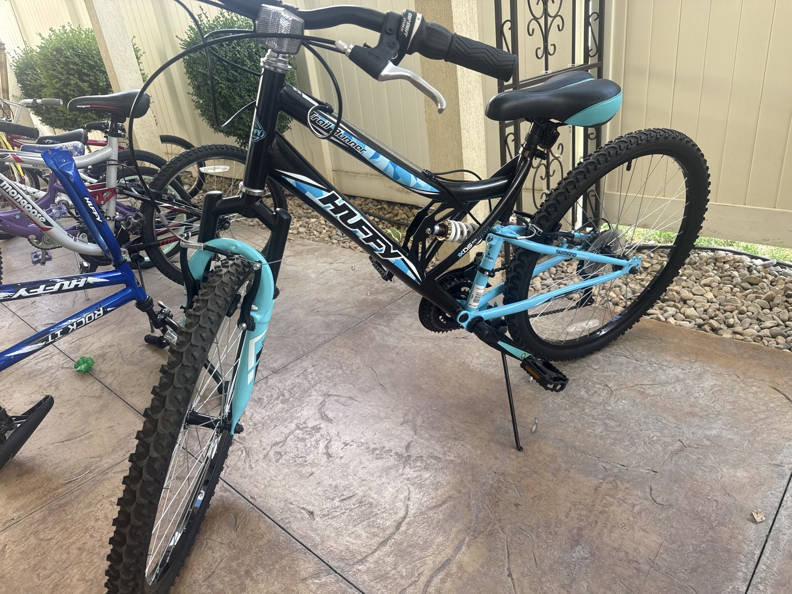 26 inch Huffy Trail Runner Full Suspension Mountain Bike - Black & Blue 18 gears.