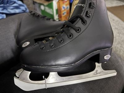 $+ Riedell Opal Ice Skates Boys size J12 with Stainless Steel Spiral Blade