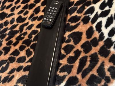 LG SL3D Wireless Sound Bar with Optical, USB, Bluetooth, and LG TV Connectivity