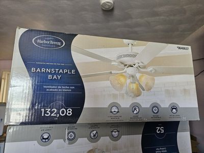 Harbor Breeze Barnstaple Bay 52-inch White Finish Ceiling Fan with Light Kit