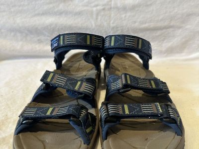 L.L. Bean Youth Size 3, Navy Open Toe Sandals