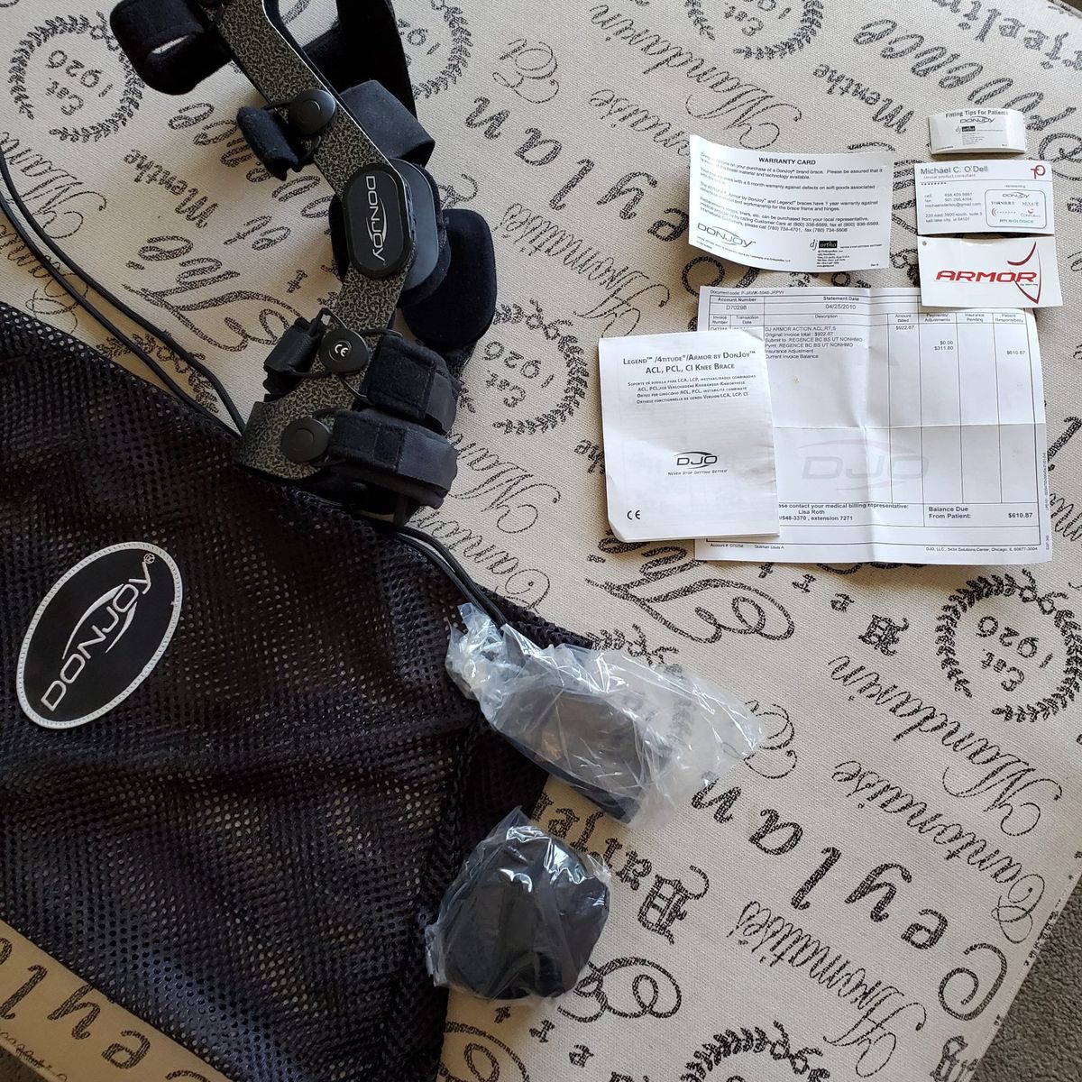 Donjoy knee brace