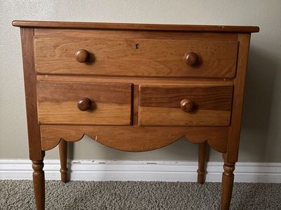 Vintage Wooden Dresser Side Table with 3 Drawers - Scalloped Skirt Accent