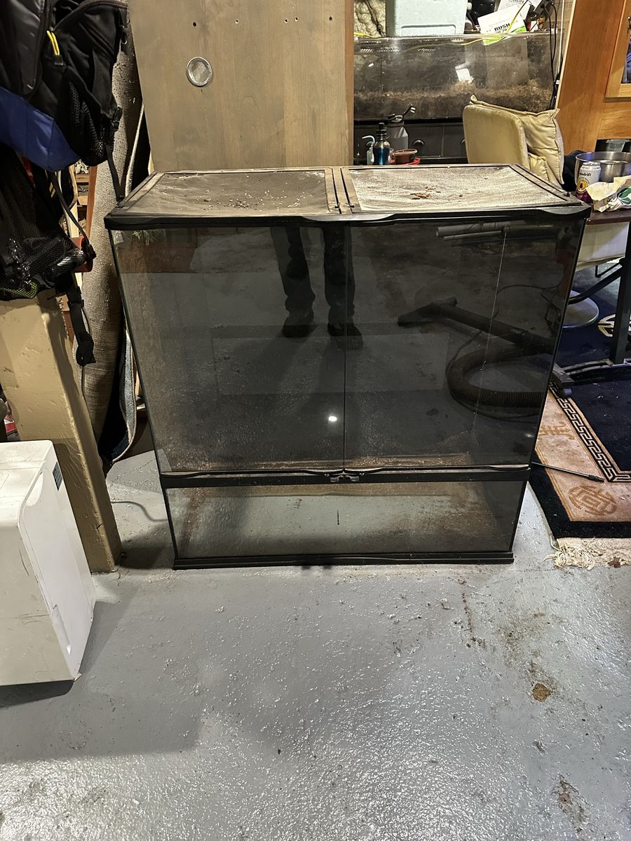 36 X 36 X 18 Zoomed Enclosure