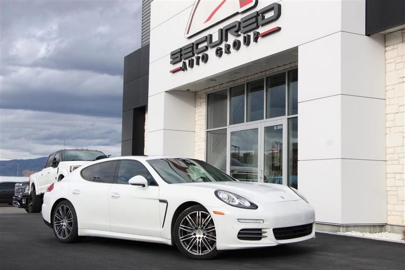 2015 Porsche Panamera 4